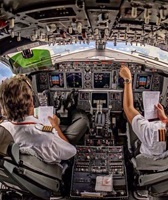 Boeing 737 cockpit